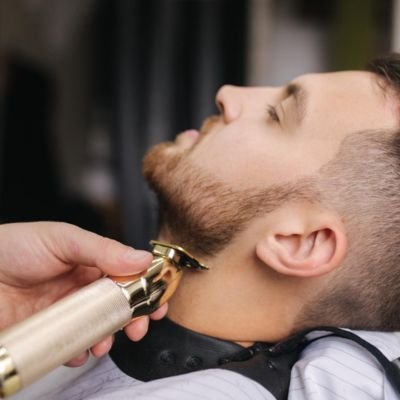 oak-beauty-saloon-and-spa-manicure-pedicure